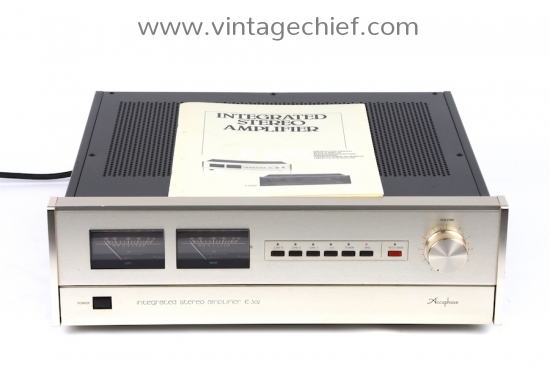 Accuphase E-302 Amplifier