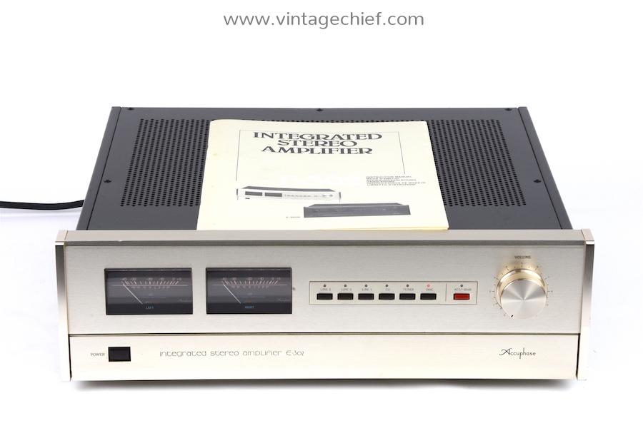 Accuphase E-302 Amplifier