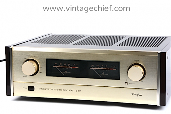 Accuphase E-305 Amplifier