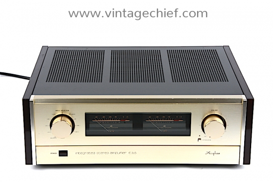 Accuphase E-305 Amplifier