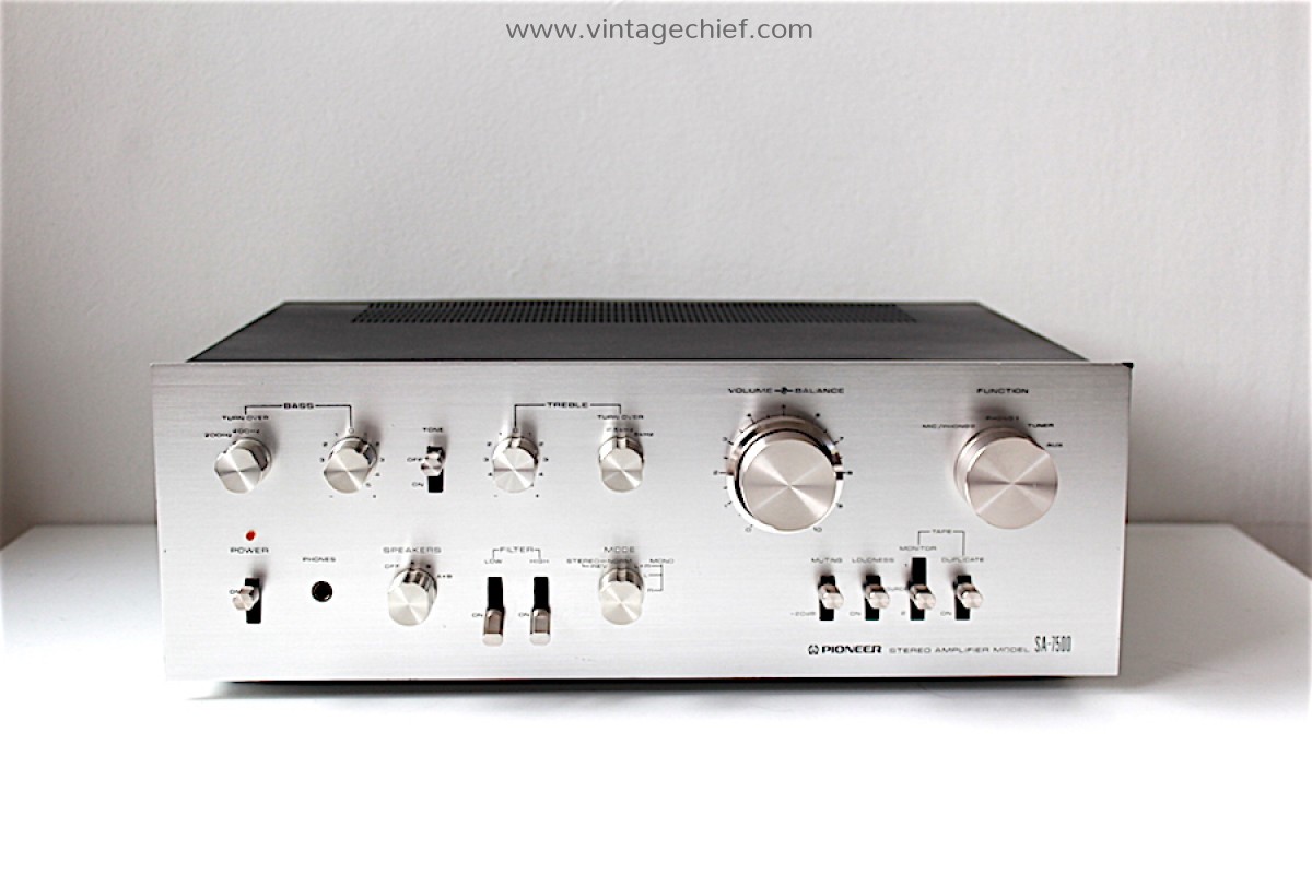 Vintage Pioneer SA-7500 Amplifier