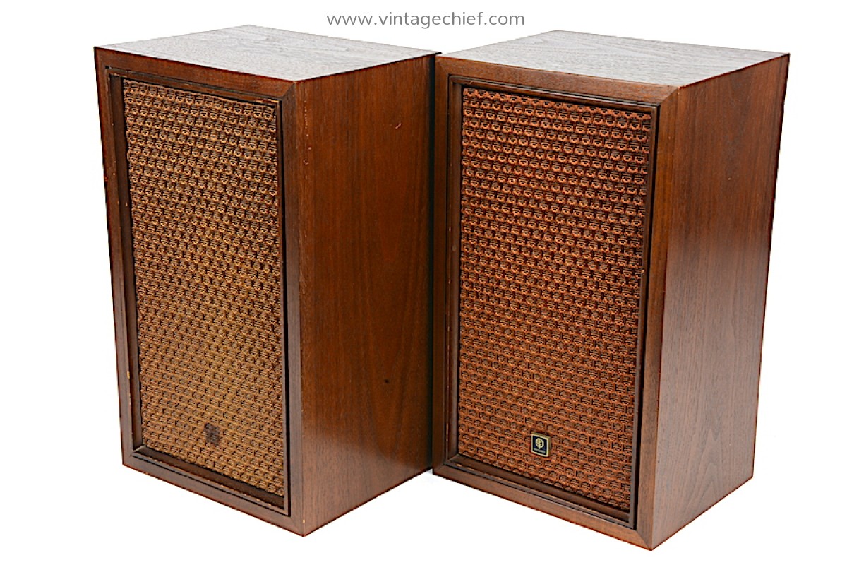 Best vintage hot sale kenwood speakers