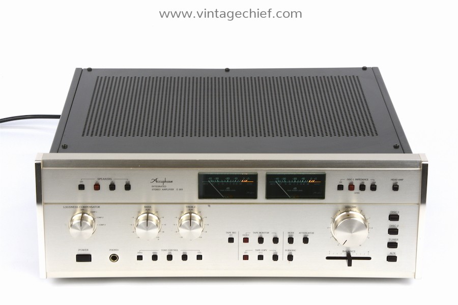 Accuphase E-303 Amplifier