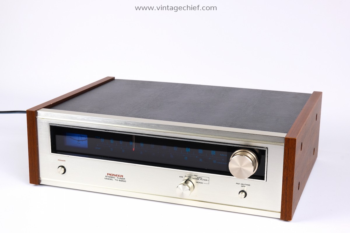 Vintage Pioneer TX-6200 FM AM Tuner | Wooden Side Panels | Radio