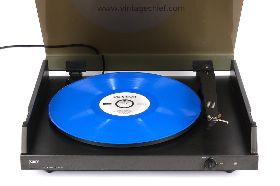 NAD 5120 Turntable