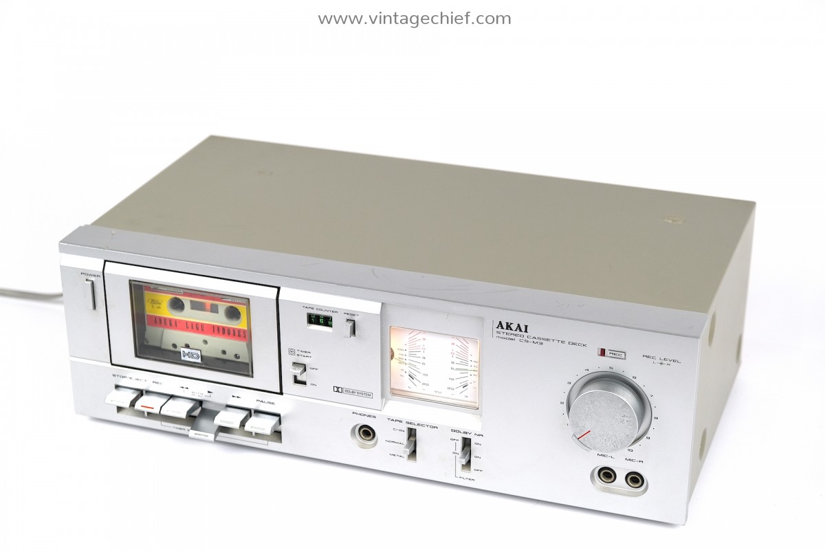 Akai Vintage Akai Cassette Deck CS-M3 and Akai FM AM AT-KL11L UNTESTED 