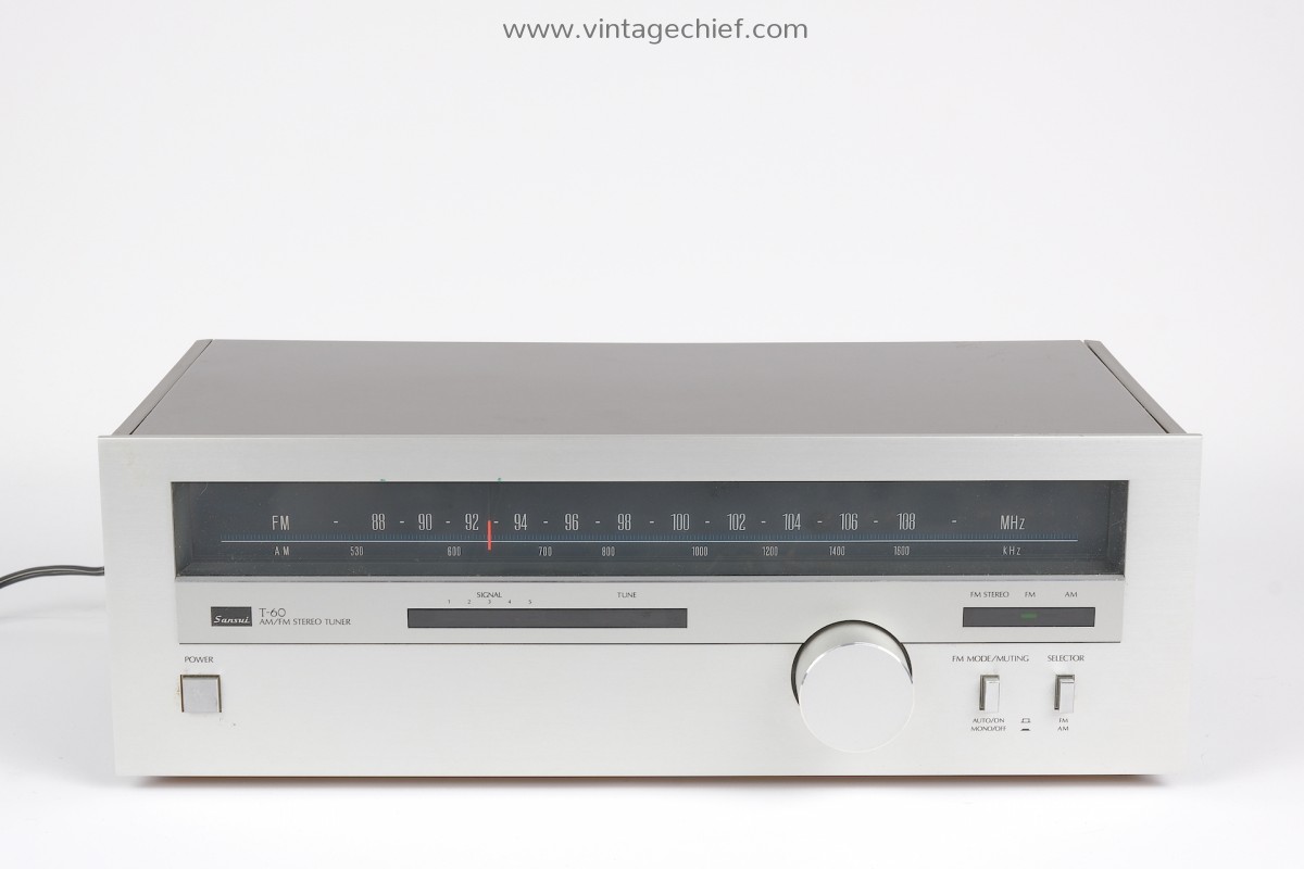 Sansui Solid State Model:2000 AM/FM MPX Stereo Tuner