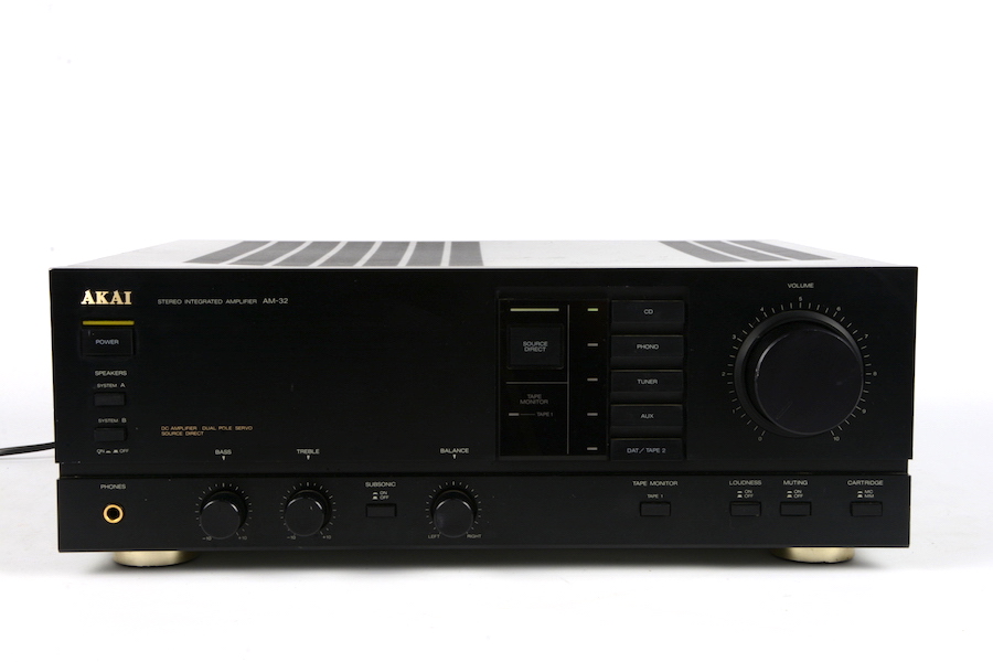 Akai AM-32 Amplifier  			